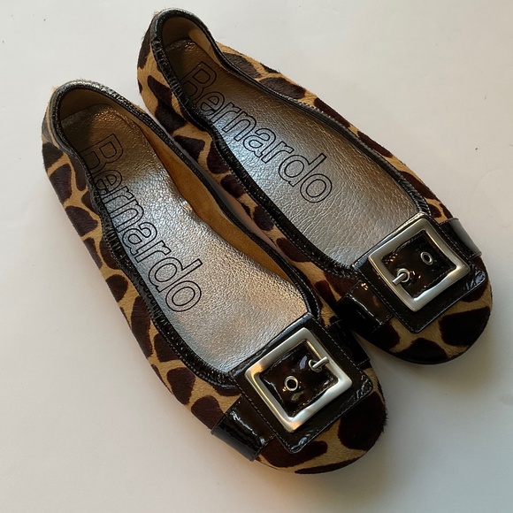 BERNARDO Ballet Buckle Calf Hair Animal Print Flats Size 9 - Picture 1 of 9
